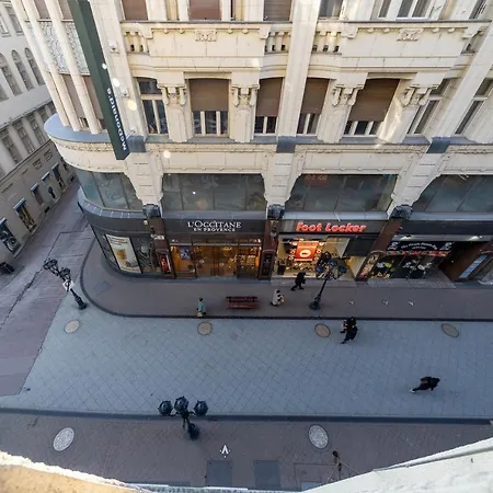 Elisabeth On Vaci Street