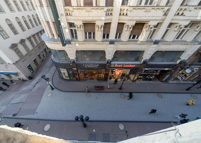 Elisabeth On Vaci Street